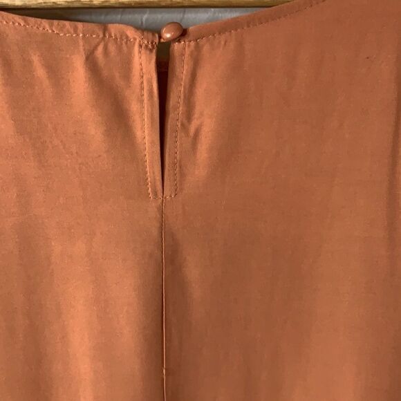 SHEIN short sleeve ruffled blouse boatneck w/ buttons in back. - Picture 3 of 8